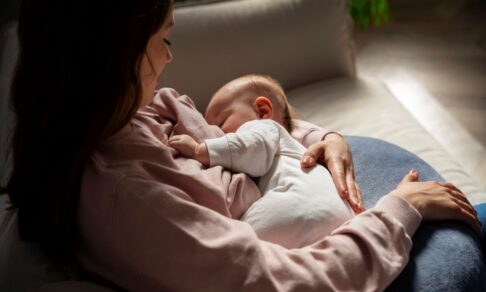 В Новгородской области за первого ребенка обещают миллион рублей