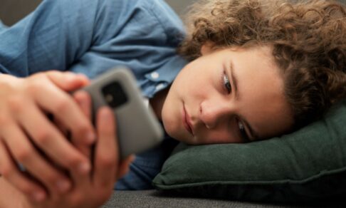 Мизулина: каждый второй ребенок хочет уехать из России после блокировки Roblox