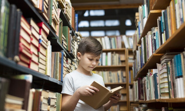 Минпросвещения объявило о создании единого списка литературы для школьных библиотек