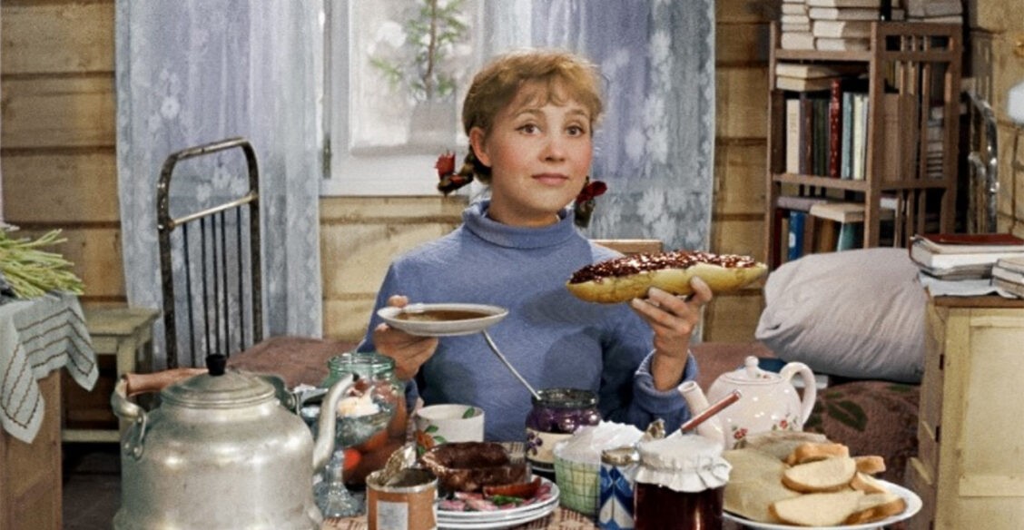 У фильма «Девчата» мог быть другой финал. Истории, которые остались за кадром