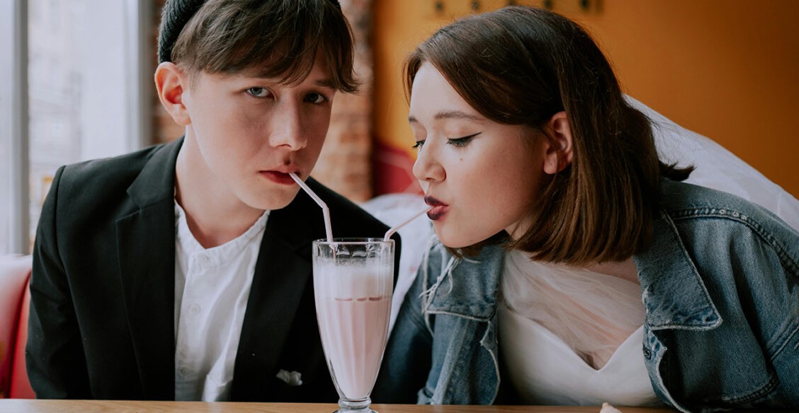 «У моего 15-летнего сына появилась девушка, и он требует больше денег на карманные расходы»