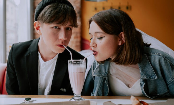 «У моего 15-летнего сына появилась девушка, и он требует больше денег на карманные расходы»