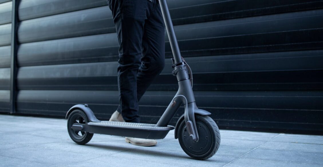 В России отрегулируют использование электросамокатов на тротуарах