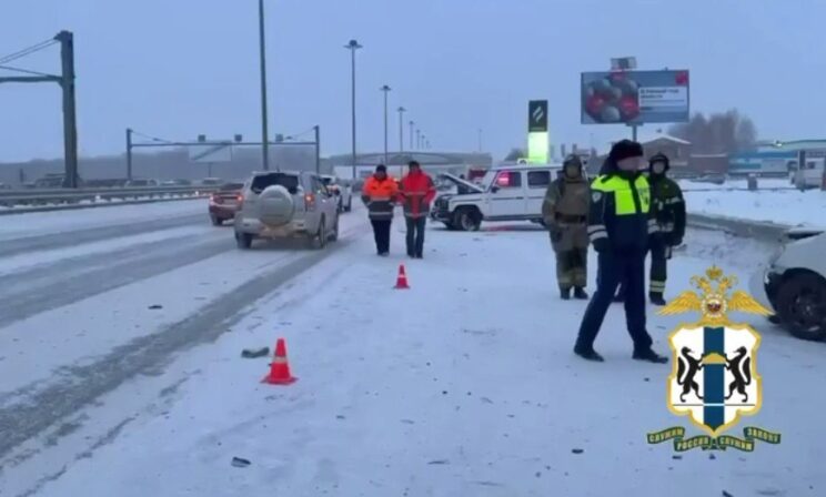 В аварии в Новосибирске погибли шесть человек, в том числе двое детей