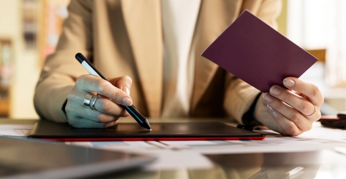 В России снизили до 14 лет возраст принесения присяги при получении гражданства