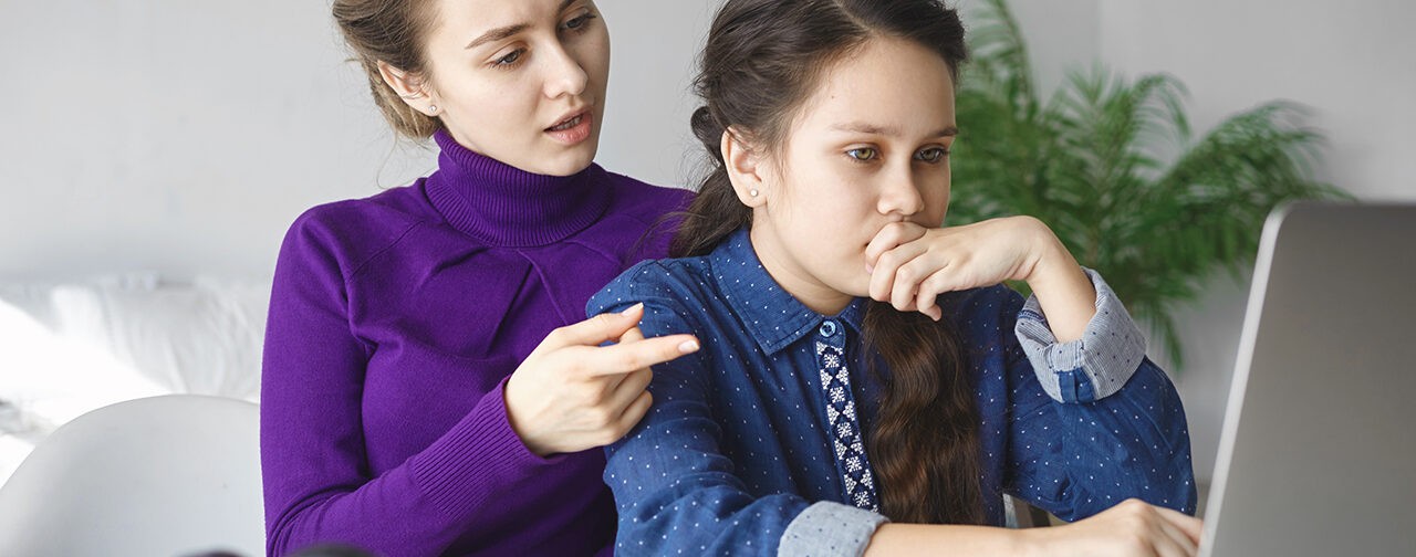 Учитель не ставит оценки в электронный журнал. Как быть родителям?