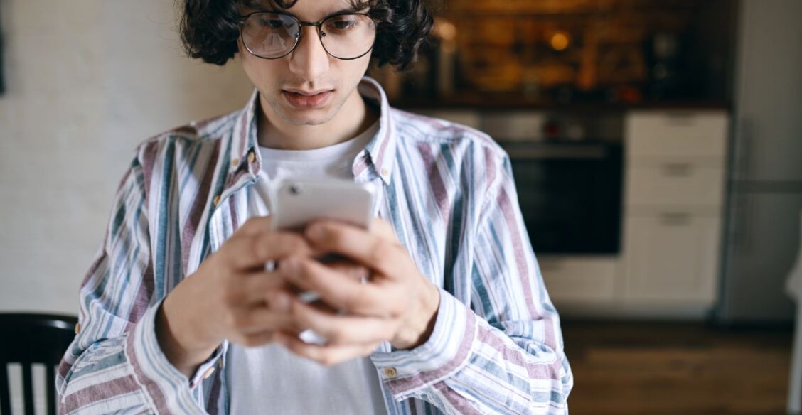 Врачи: частое общение с ИИ может вызвать психоз