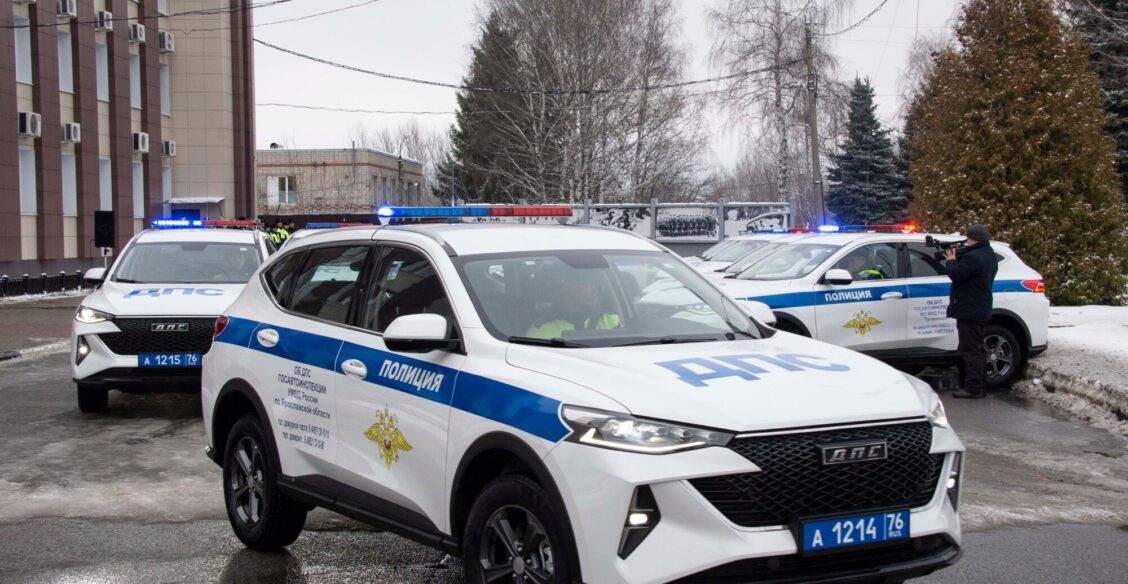 В Ярославле 10-летний ребенок сел за руль иномарки