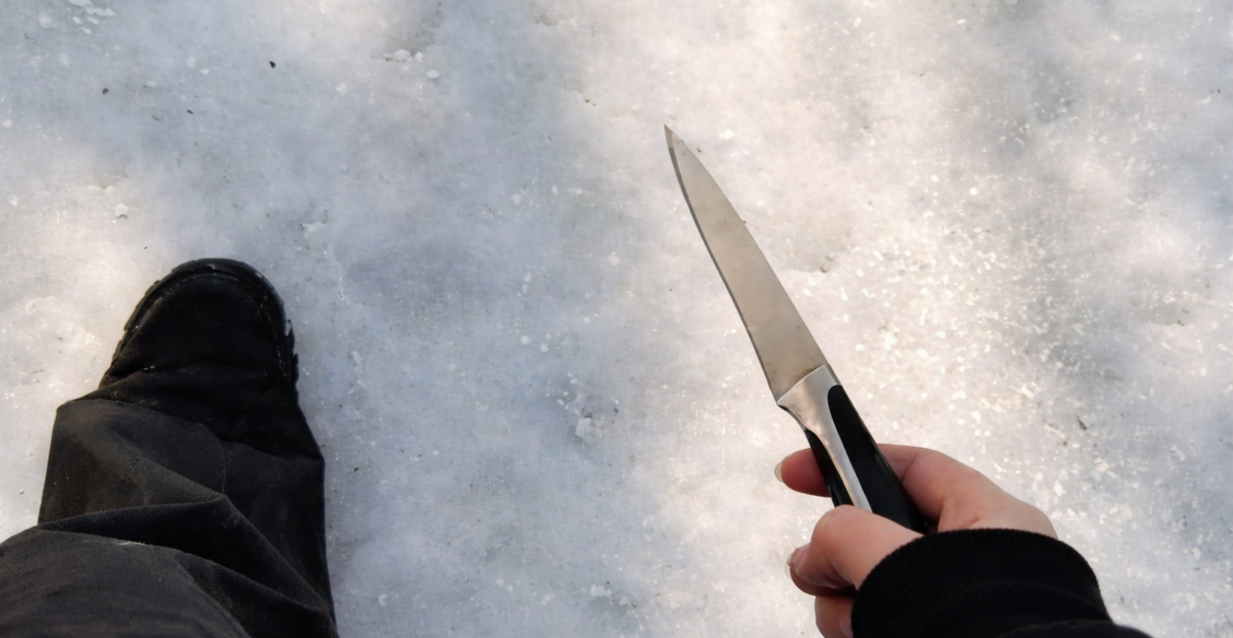 В Воронеже шестиклассница пришла в школу с ножом ради съемки контента