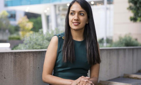 Школьница в 13 лет чистила аквариумы в лаборатории, а в 16 написала первое научное исследование