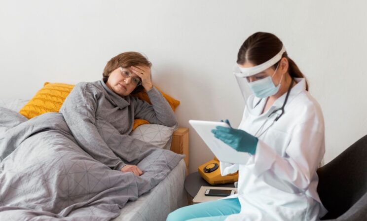 Грипп в России идет на спад, но сезонный уровень держится