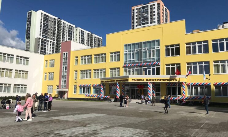 В школах Южно-Сахалинска и Петербурга выявили туберкулез у сотрудников