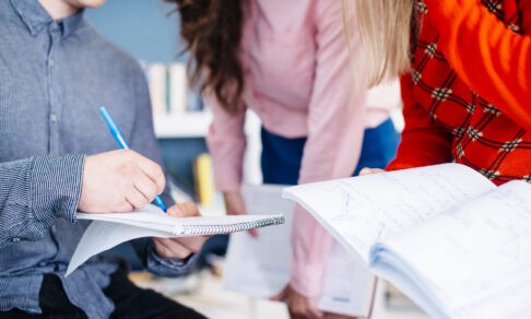 Студентам могут разрешить пересдачу экзамена без потери стипендии