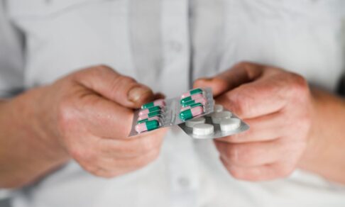 В России просят включить в список жизненно важных лекарство от агрессивной формы рака