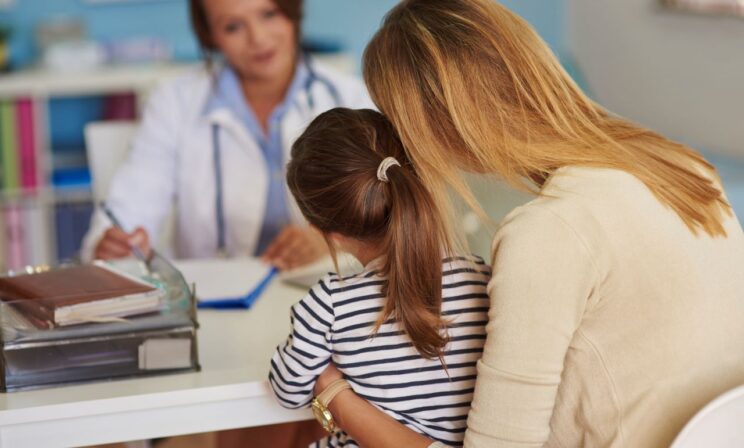 В России изменят правила лечения детей в поликлиниках и стационарах