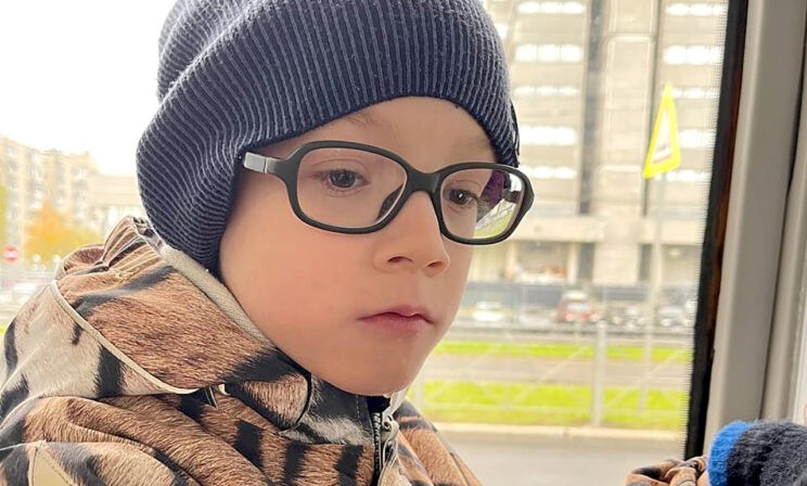 «Я увидел Максима в доме ребенка, и щелкнуло внутри: мой!» Приемные родители забрали сына домой