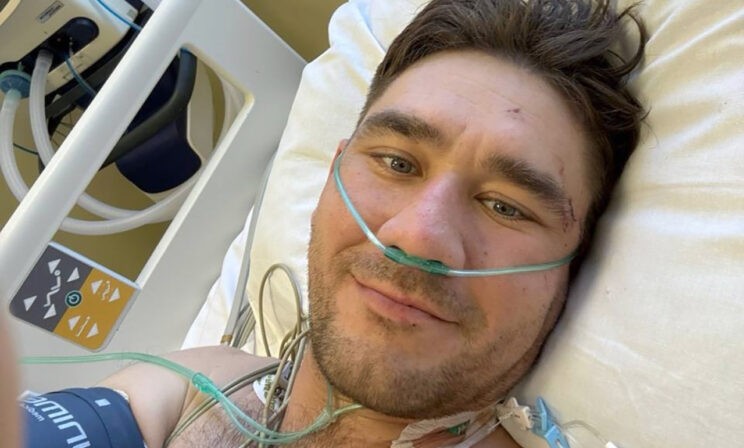 Иван 18 лет вытаскивал людей из воды, а теперь сам борется с травмой