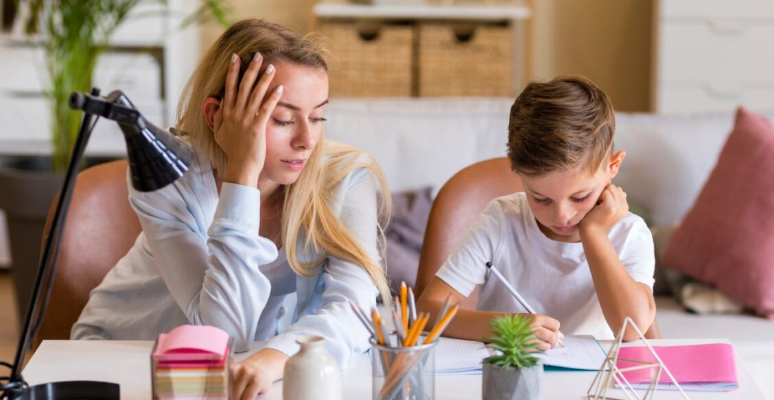 Минпросвещения: число детей на семейном обучении в России выросло на 17%