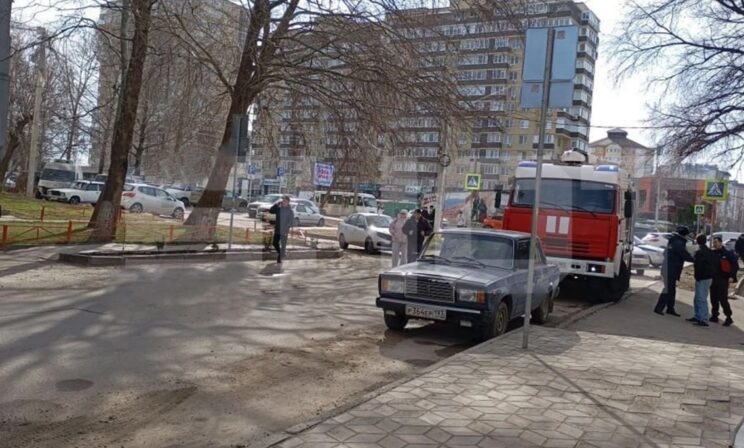 Рядом с индустриальным техникумом Анапы произошла стрельба, есть раненые