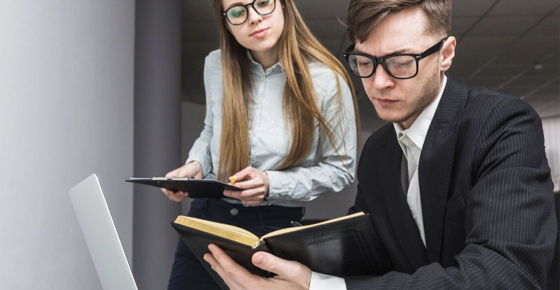 Хочу стать юристом, но мама против. Где лучше учиться?