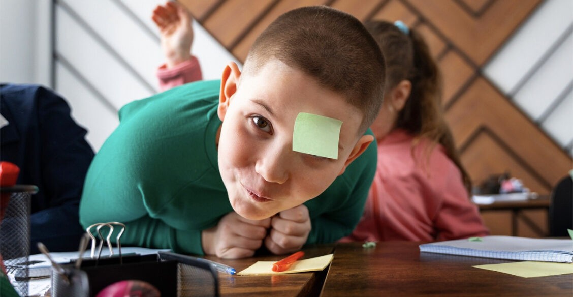 «Мама, новый мальчик такой странный», — сказала дочь.  Как избежать травли в классе?