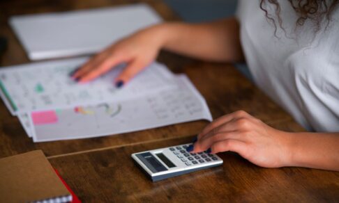 В России вступают в силу изменения в правилах начисления алиментов