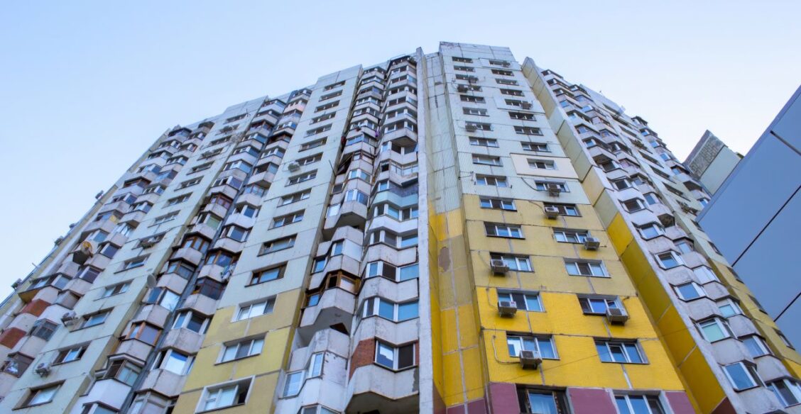 От 120 тысяч рублей: сколько нужно зарабатывать для покупки однушки в ипотеку