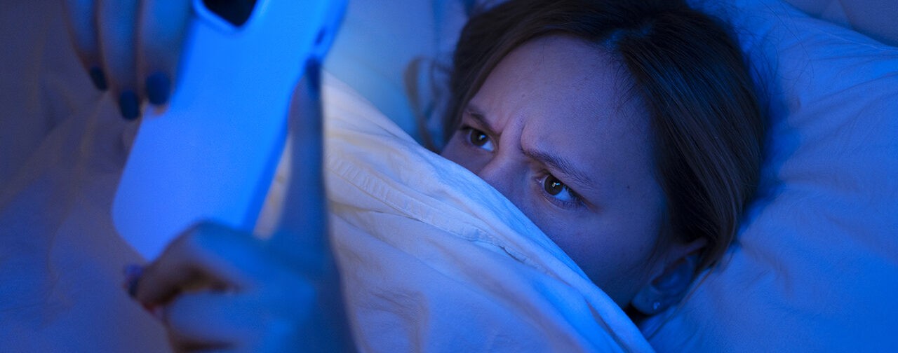 «Уберите гаджеты за два часа до сна». 5 правил для здоровья мозга