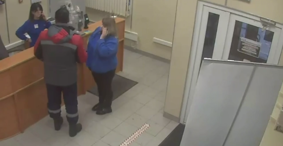 В Калужской области кассир "Автодора" приняла роды на трассе