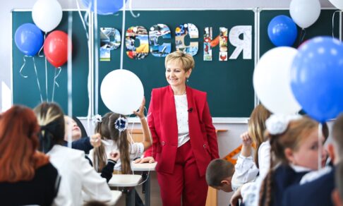 Минпросвещения установило сроки подачи документов для поступления в первый класс