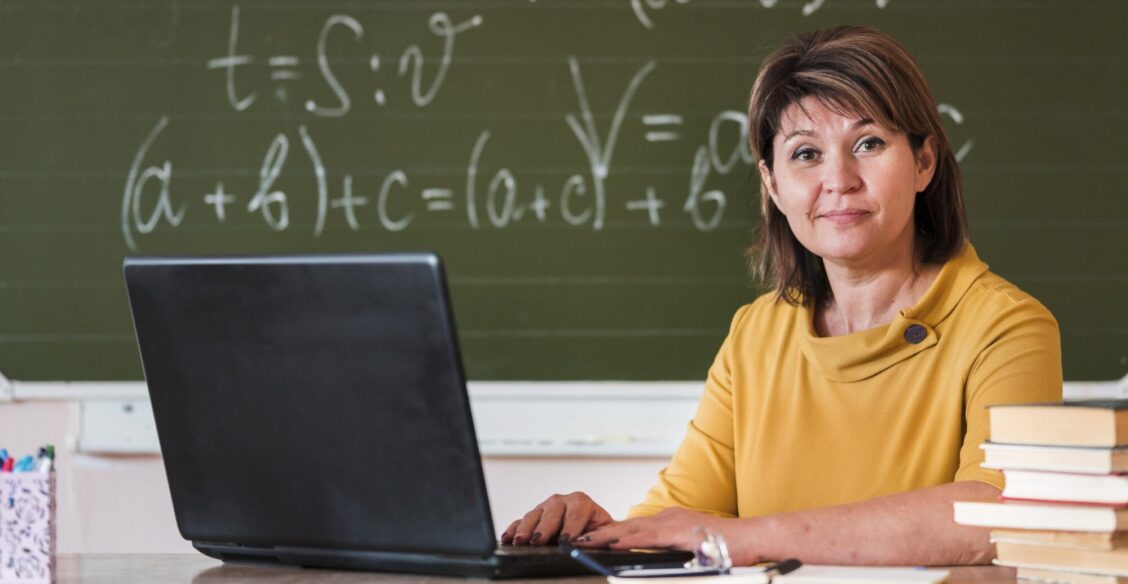 В Госдуме призвали снизить бюрократическую нагрузку на учителей