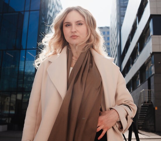 «Меня тянуло в Москву, я считала, что достойна лучшего вуза». Вика поступила в Вышку и отчислилась после 1 курса