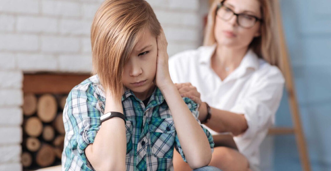 «Сын всегда был смыслом моей жизни». Что делать, если ребенок стал чужим?