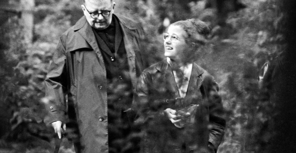 «Однажды на нас упала бомба… Нас засыпало, утром нас откопали». Ирина Шостакович — о блокаде Ленинграда