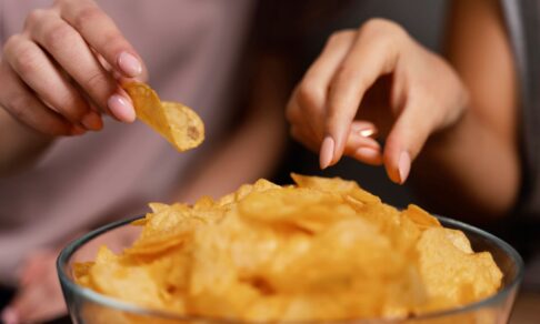 Росстандарт впервые введет ГОСТ на картофельные чипсы в России