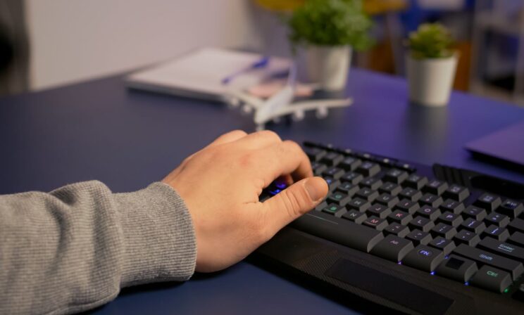 Московская школьница разработала систему управления компьютером с помощью жестов