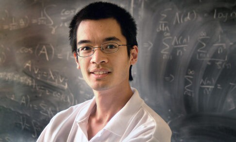 Самому юному победителю Международной математической олимпиады было 13 лет. Его рекорд не побит до сих пор