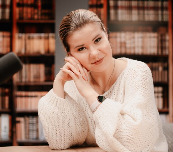 «Бабушка говорила мне: “Не ходи в медицинский”. Я сказала: “Хочу”». Медсестра Вероника Журавлева