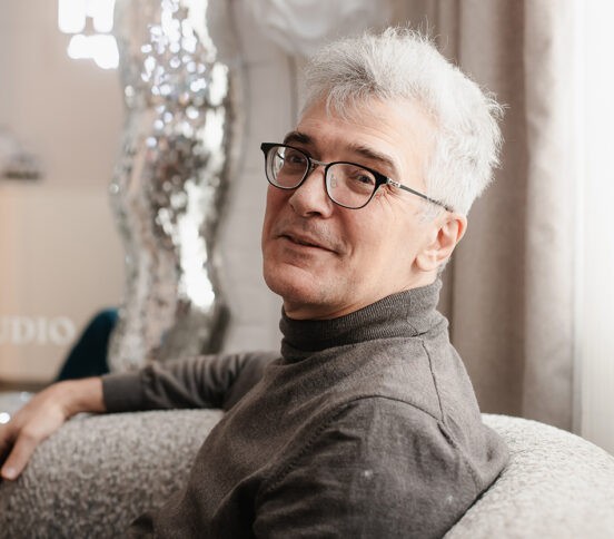 «Это всё гены». Интервью с генетиком Константином Севериновым