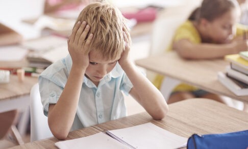 «Учитель проводит контрольные перед каникулами, а дети не успевают исправить плохие оценки»