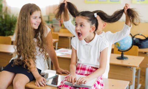 Минпросвещения: оценки за поведение в школах будут выставлять коллегиально