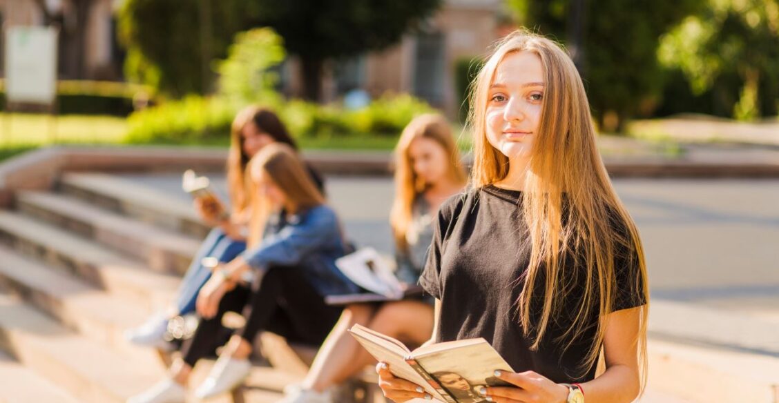 Исследование ВШЭ: треть выпускников колледжей продолжают обучение в вузах