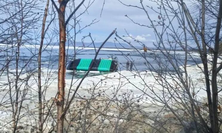 На Байкале перевернулся катер с туристами, пятеро человек погибли