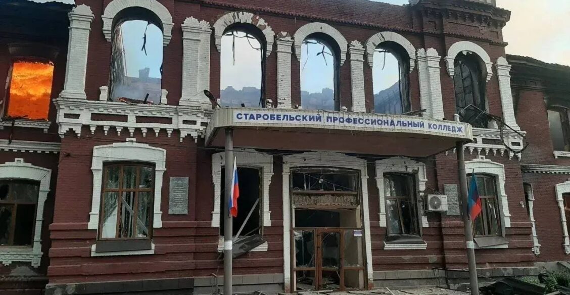 В Старобельске разрушен колледж, есть погибшие
