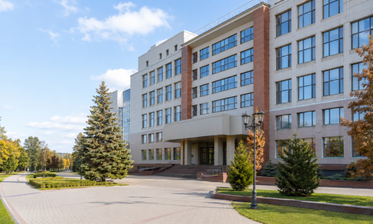 Александр Запесоцкий вернулся на пост ректора СПбГУП