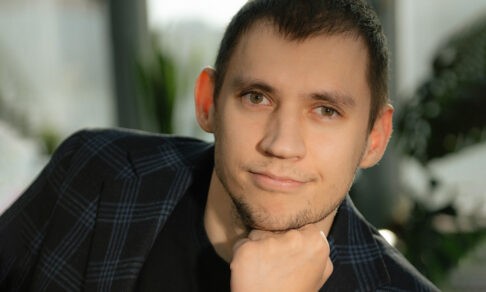 У Андрея перелом позвоночника, нет родных и нет дома, за ним некому ухаживать