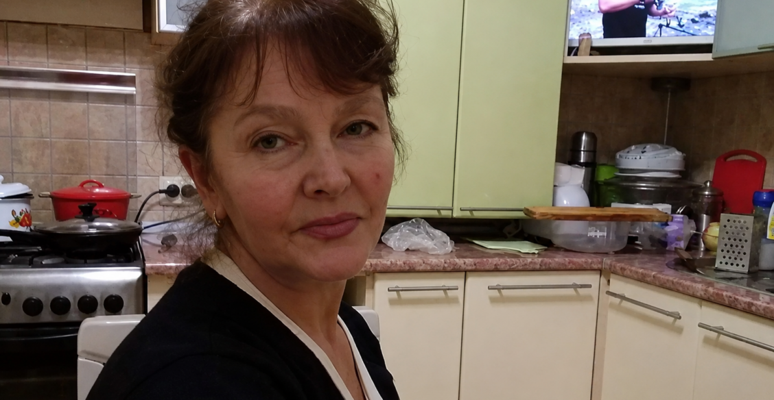 «Распахнула руки, а он летит»: 71-летняя калининградка спасла малыша, выпавшего из окна