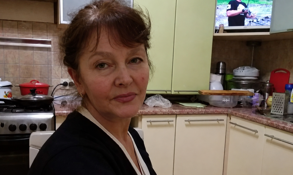 «Распахнула руки, а он летит»: 71-летняя калининградка спасла малыша, выпавшего из окна
