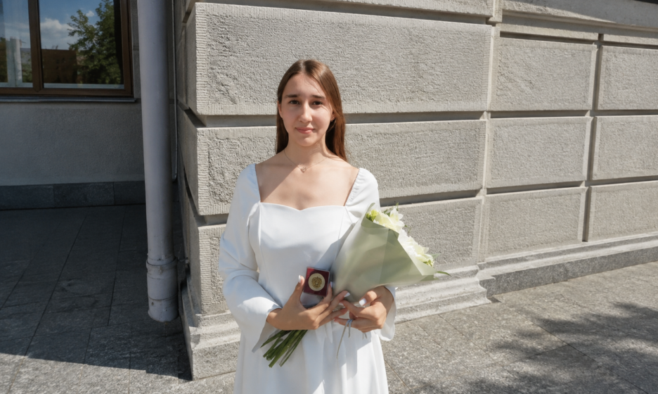 «После экзаменов было одно желание — выспаться». Школьница из многодетной семьи сдала ЕГЭ на 297 баллов