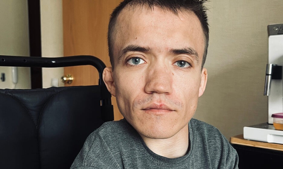 Владимир Евдокименко родился с множественными пороками развития, но получил профессию
